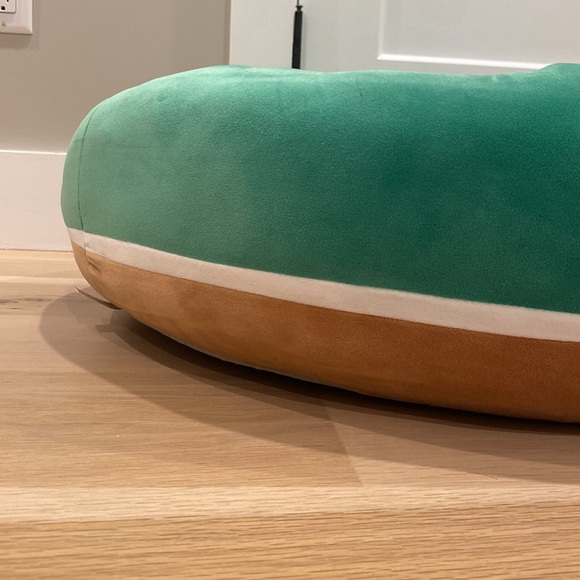 SOLD Pet Bed Avery the Duck Squishmallows 30” Large NWT - Picture 6 of 7